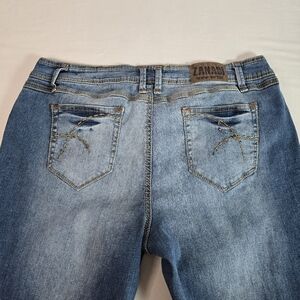 Zanadi Womens_5 Pocket Flared Leg Jeans Size 20W